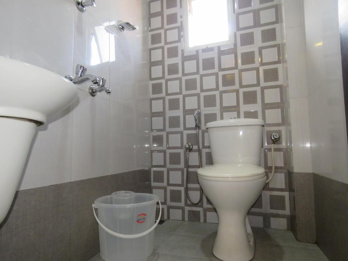 Hotel Reegate Inn Near South Railway Station Kochi Exteriör bild